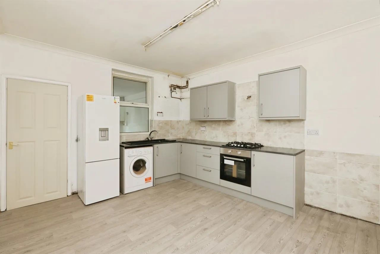 Charles Street, Wheatley, DN1, photo 3