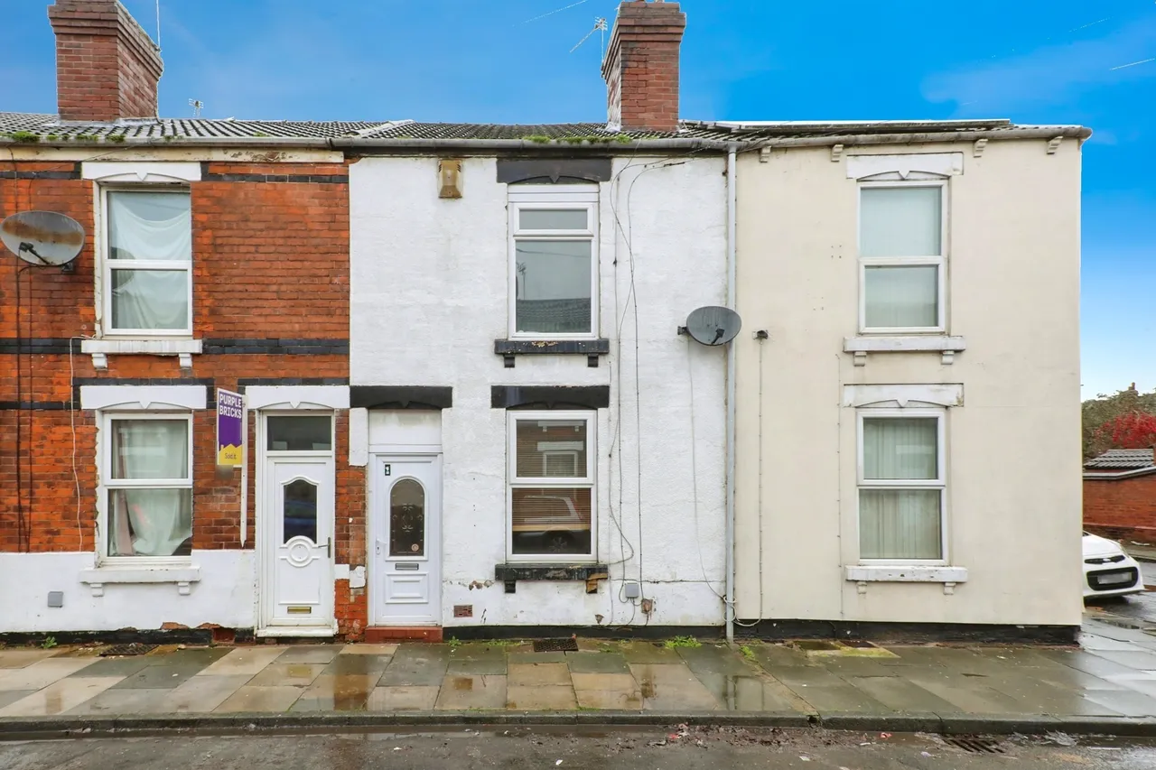 2 bed house for sale, Charles Street, Wheatley, DN1