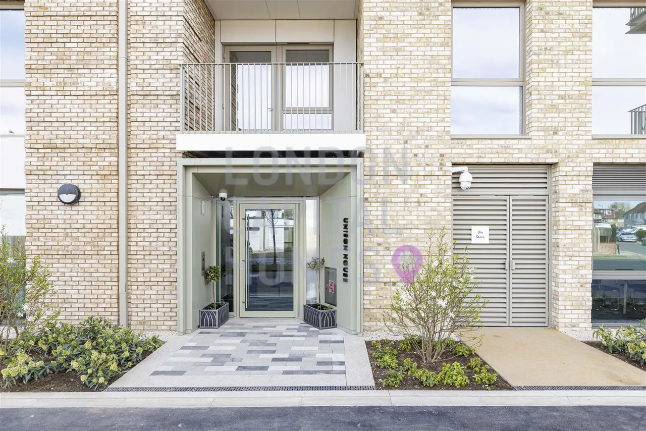 Beresford Avenue, London, photo 15