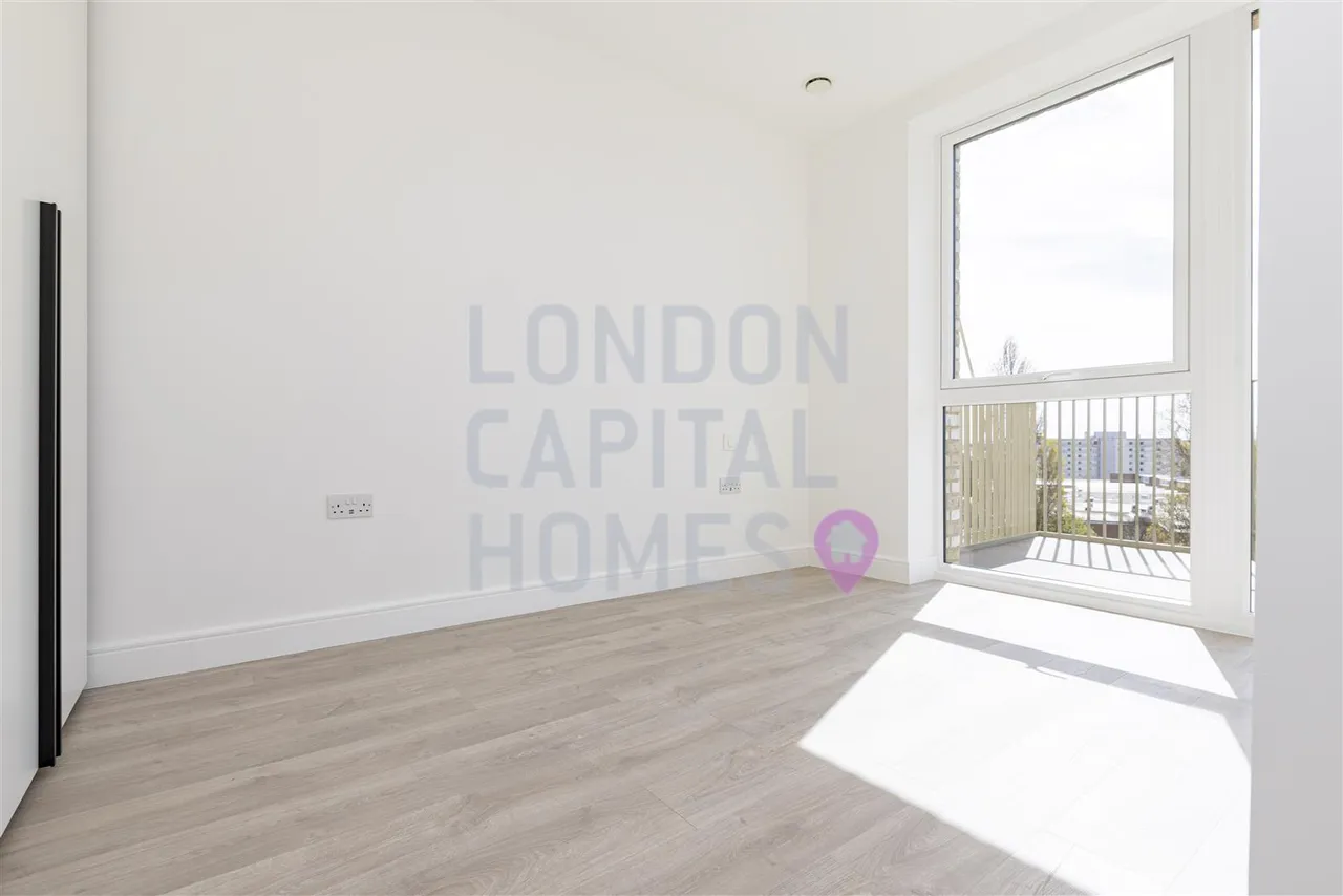 Beresford Avenue, London, photo 7
