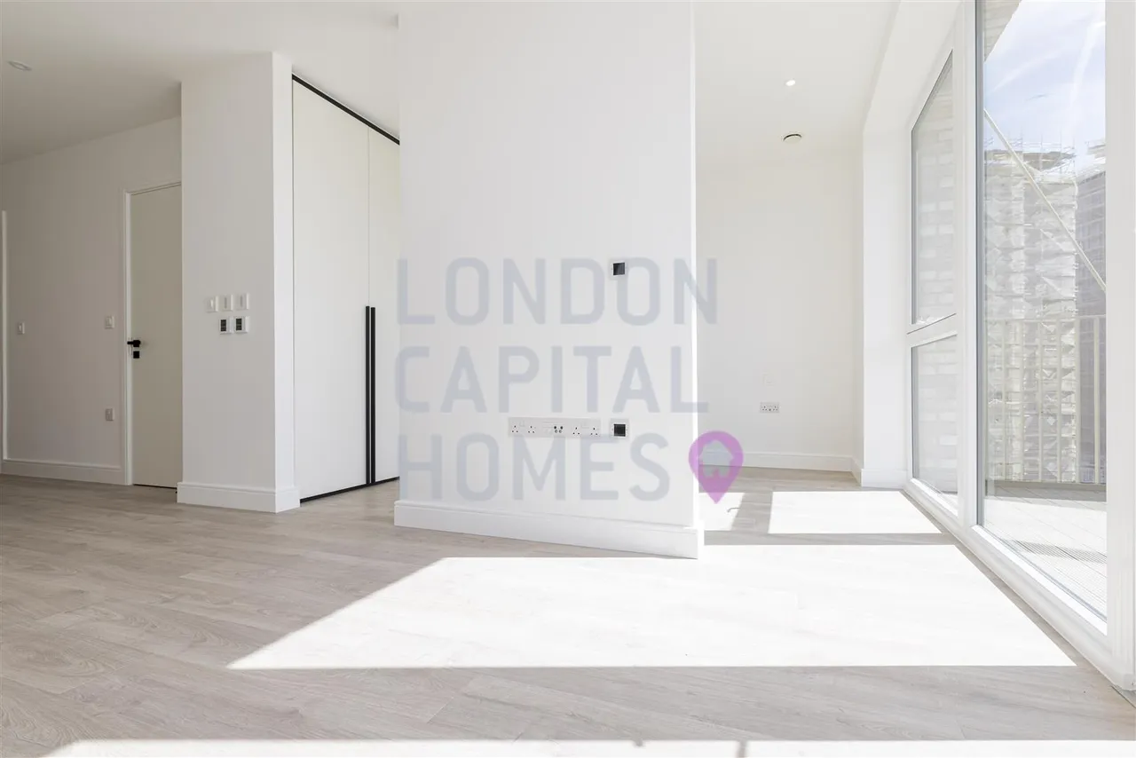 Beresford Avenue, London, photo 5