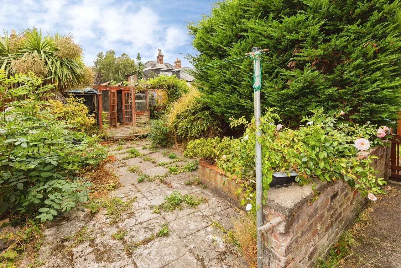 Trevor Street, Wrexham, LL13, photo 2