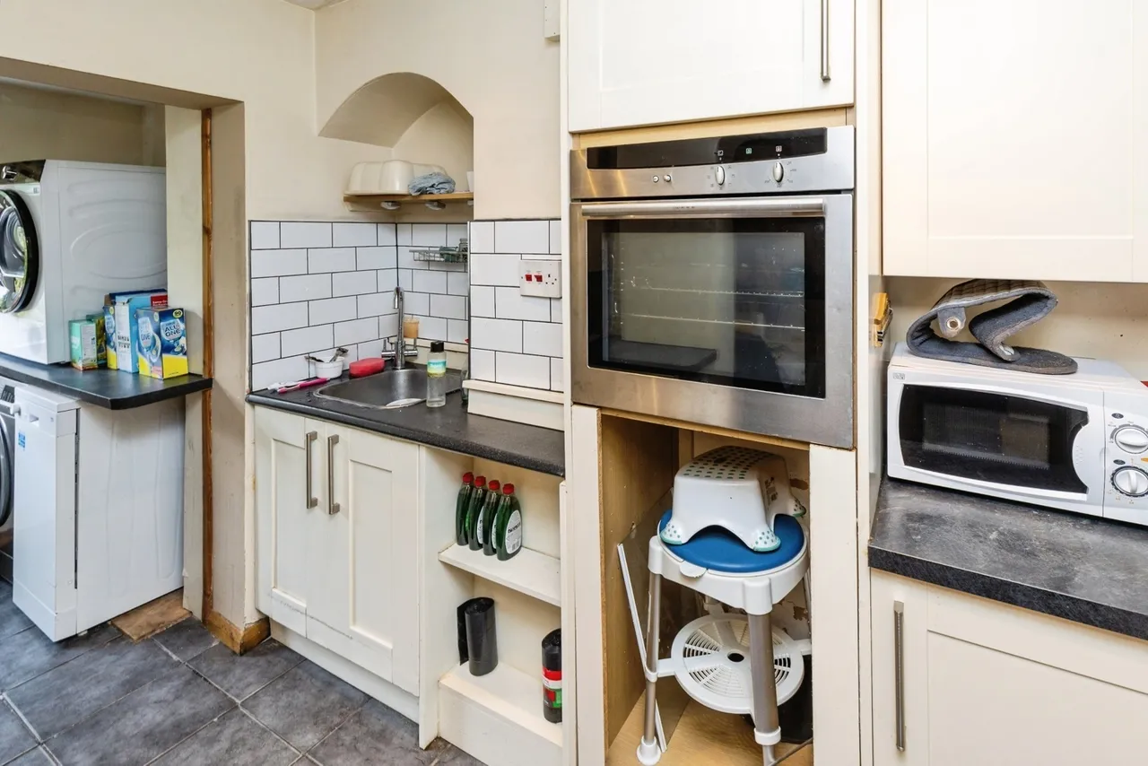 Trevor Street, Wrexham, LL13, photo 9