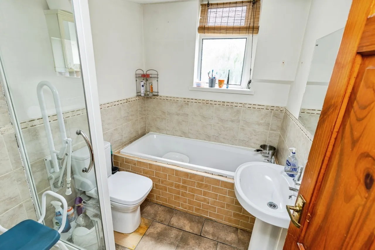 Trevor Street, Wrexham, LL13, photo 13