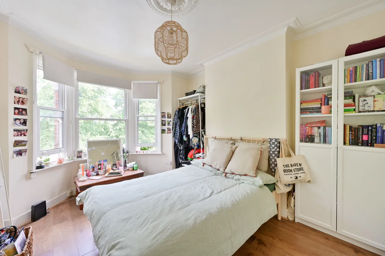 19a Quicks Road, London, photo 6