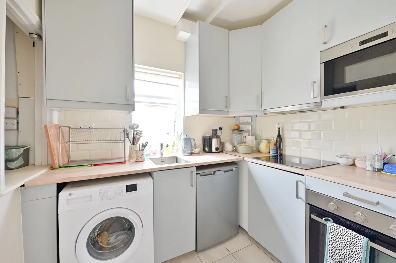 19a Quicks Road, London, photo 4