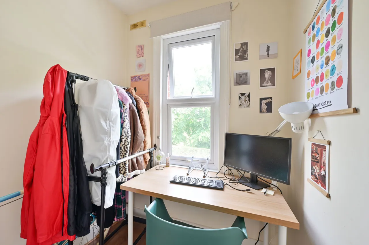 19a Quicks Road, London, photo 10