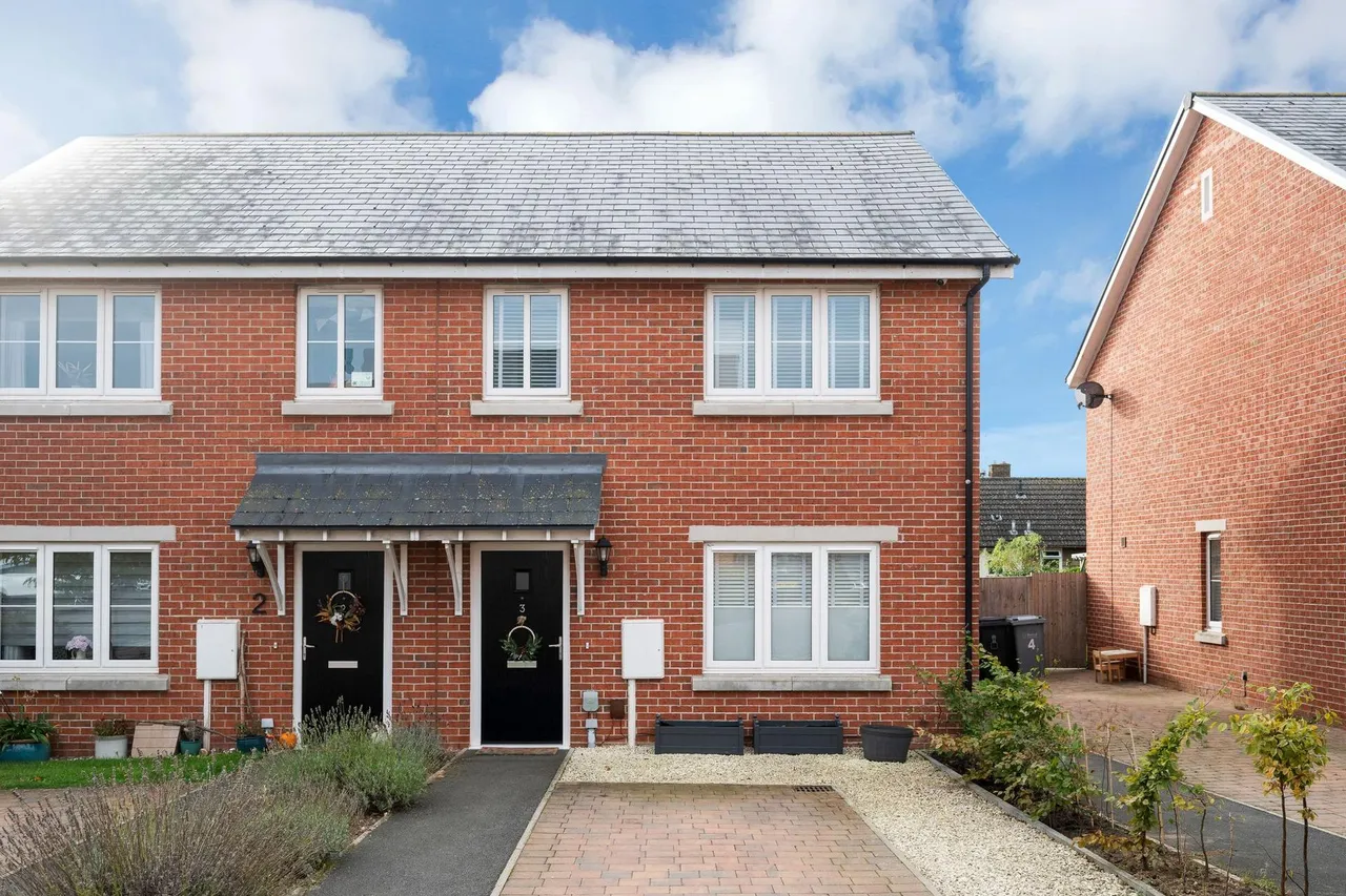 3 bed house for sale, Dovecote Place, Empingham, LE15