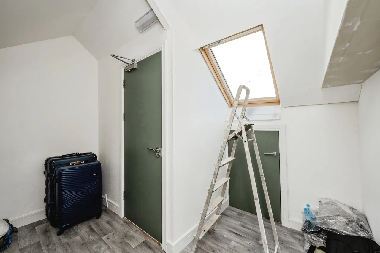 Norfolk Street, Swansea, SA1, photo 28