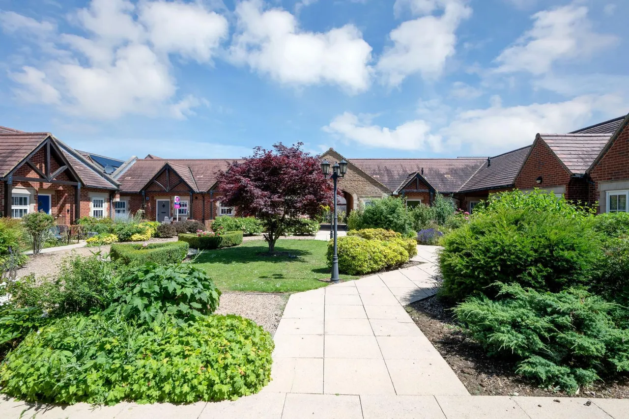 Huntsmans Drive, Oakham, LE15, photo 11