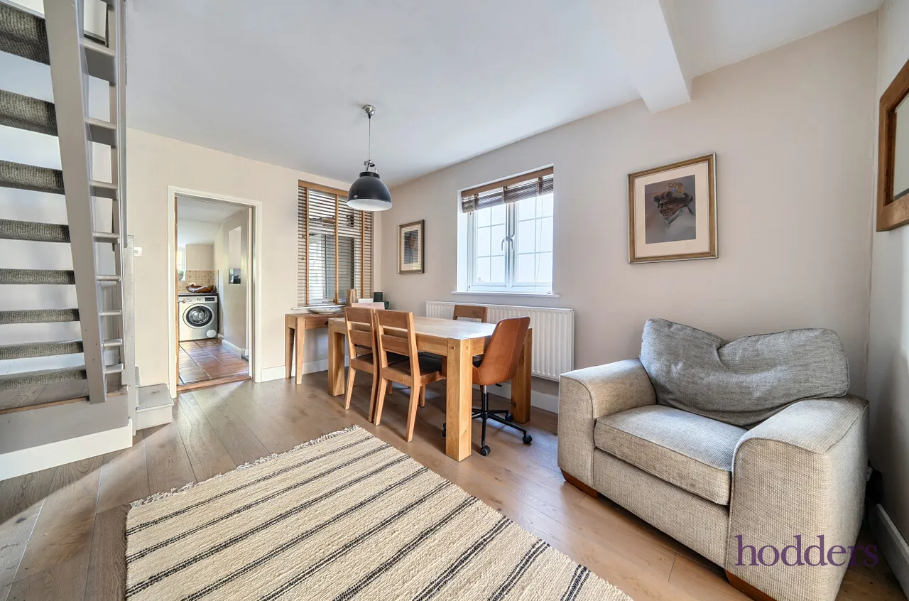 Prairie Road, Addlestone, KT15, photo 3