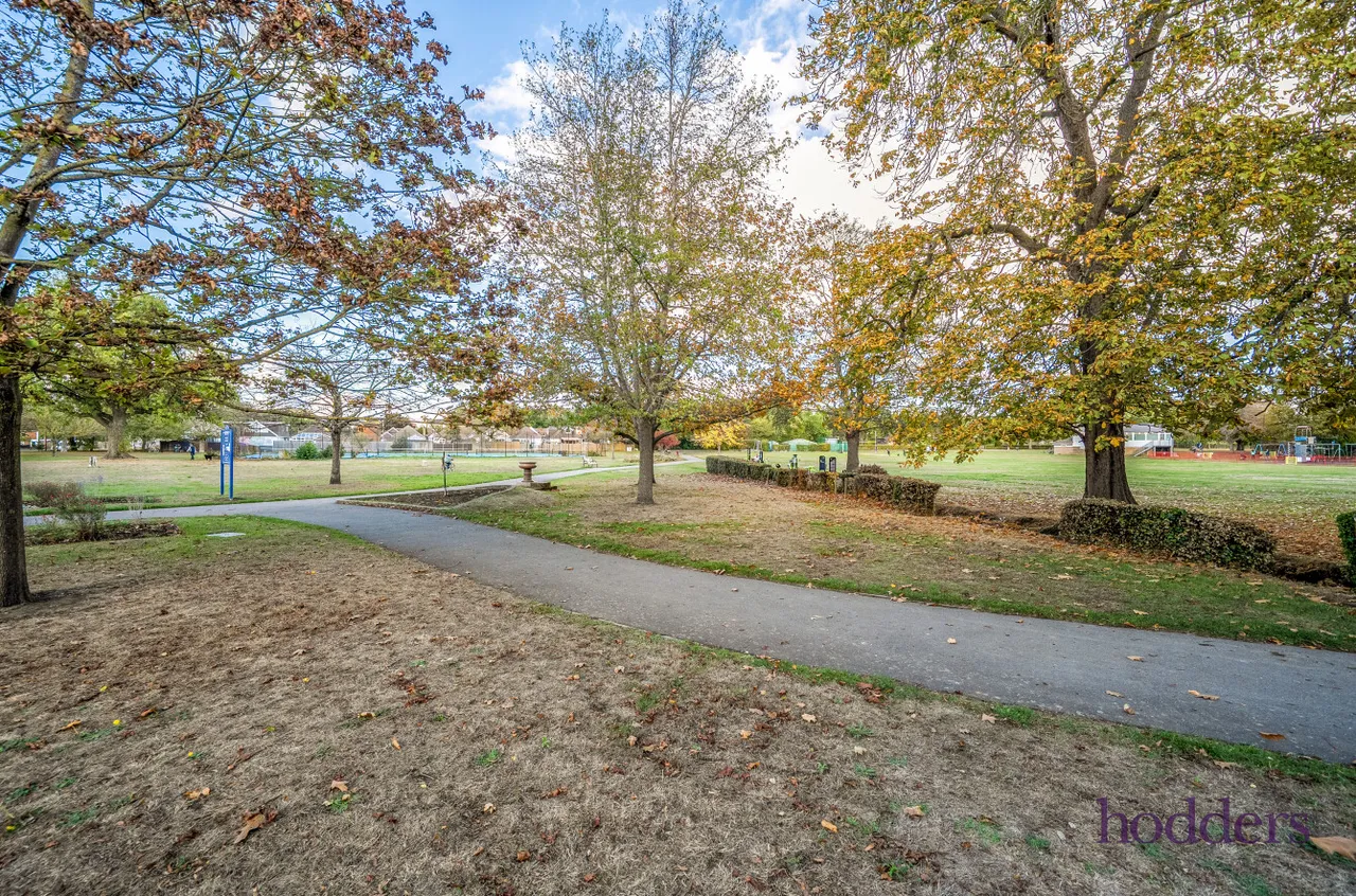 Prairie Road, Addlestone, KT15, photo 18