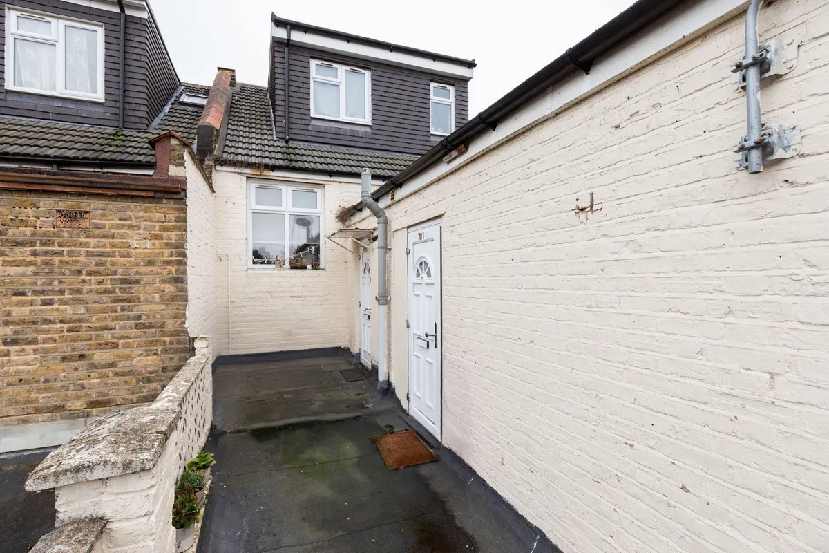 Cranbrook Road, Ilford, IG6, photo 5
