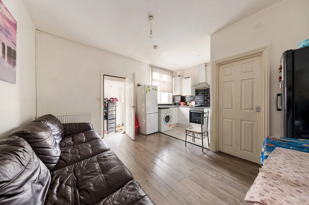 Cranbrook Road, Ilford, IG6, photo 4