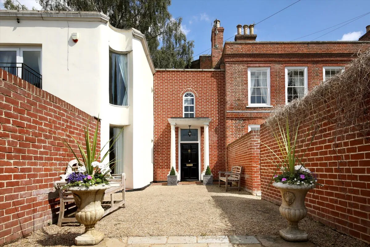 Woodcote Road, Epsom, KT18, photo 2