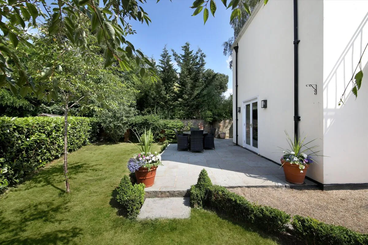 Woodcote Road, Epsom, KT18, photo 17