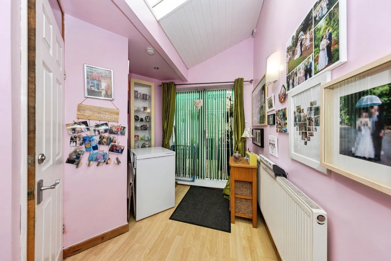 Panteg, Llanelli, SA15, photo 10