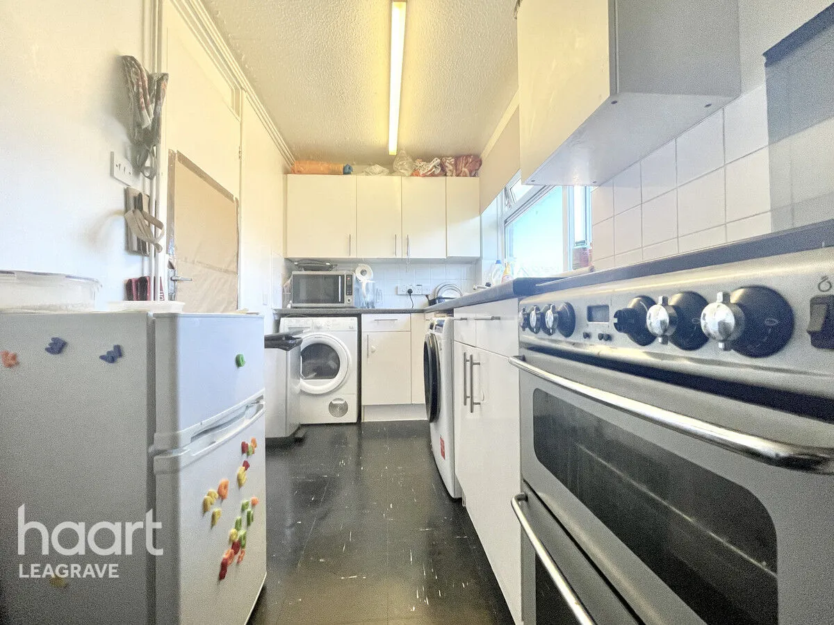 Denham Close, Luton, LU3, photo 6