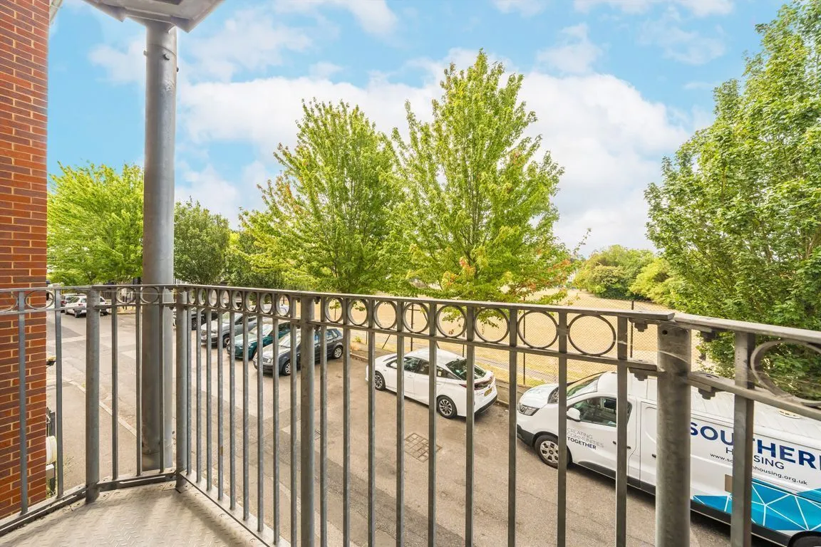 Curtis Field Road, SW16, photo 5