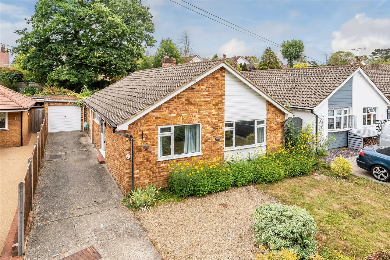 3 bed house for sale, Church Road, Ashtead, KT21