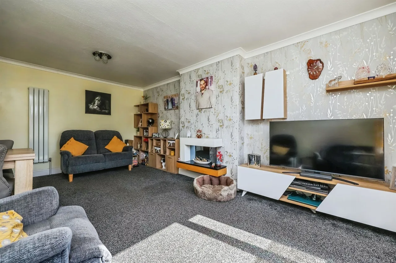 Harcourt Crescent, Nuthall, NG16, photo 4
