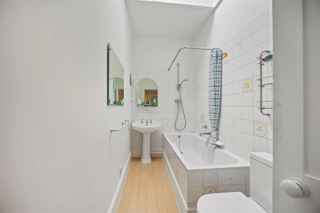 Lyndhurst Road, London NW3 5PX, photo 12