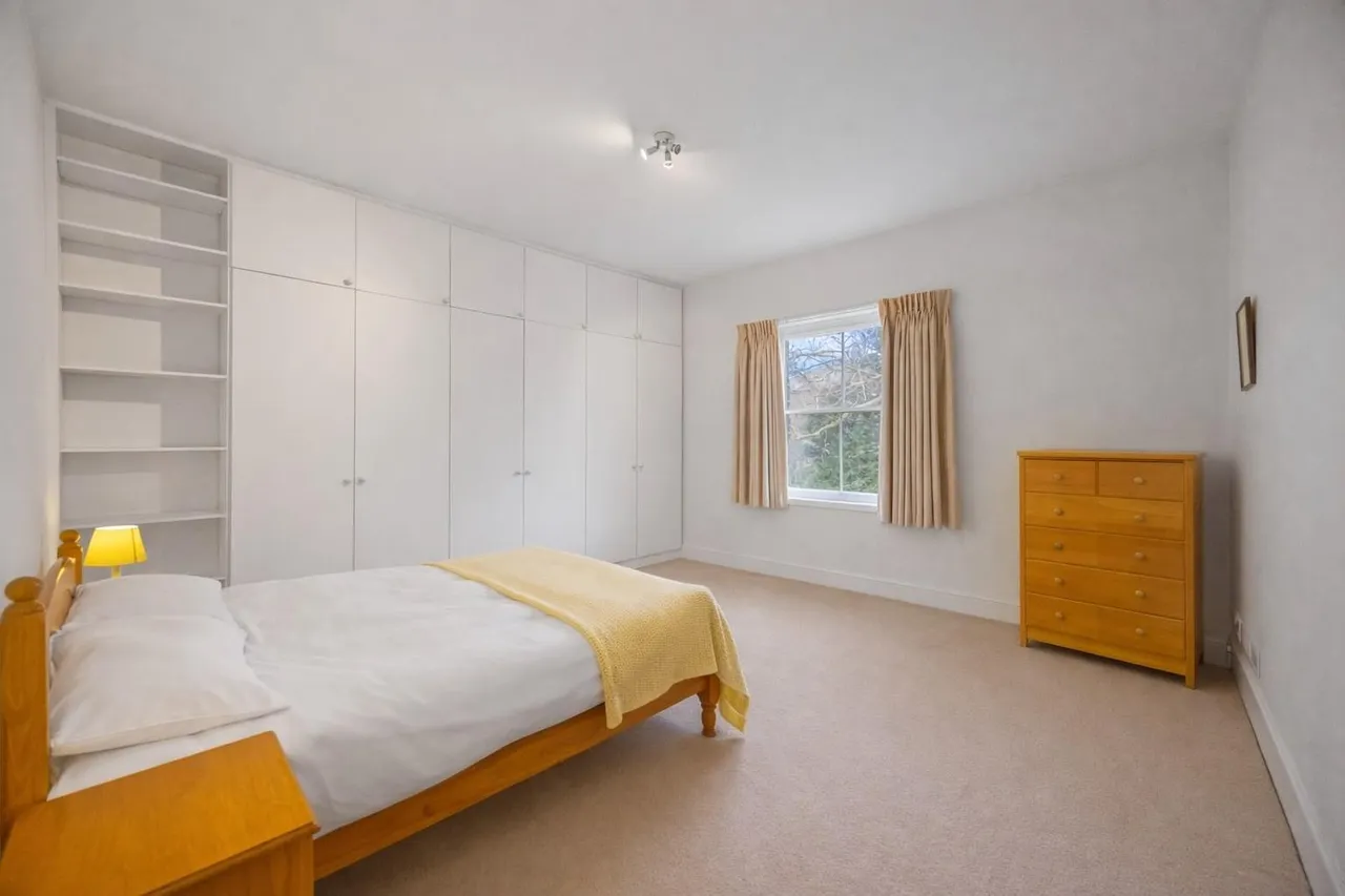 Lyndhurst Road, London NW3 5PX, photo 5