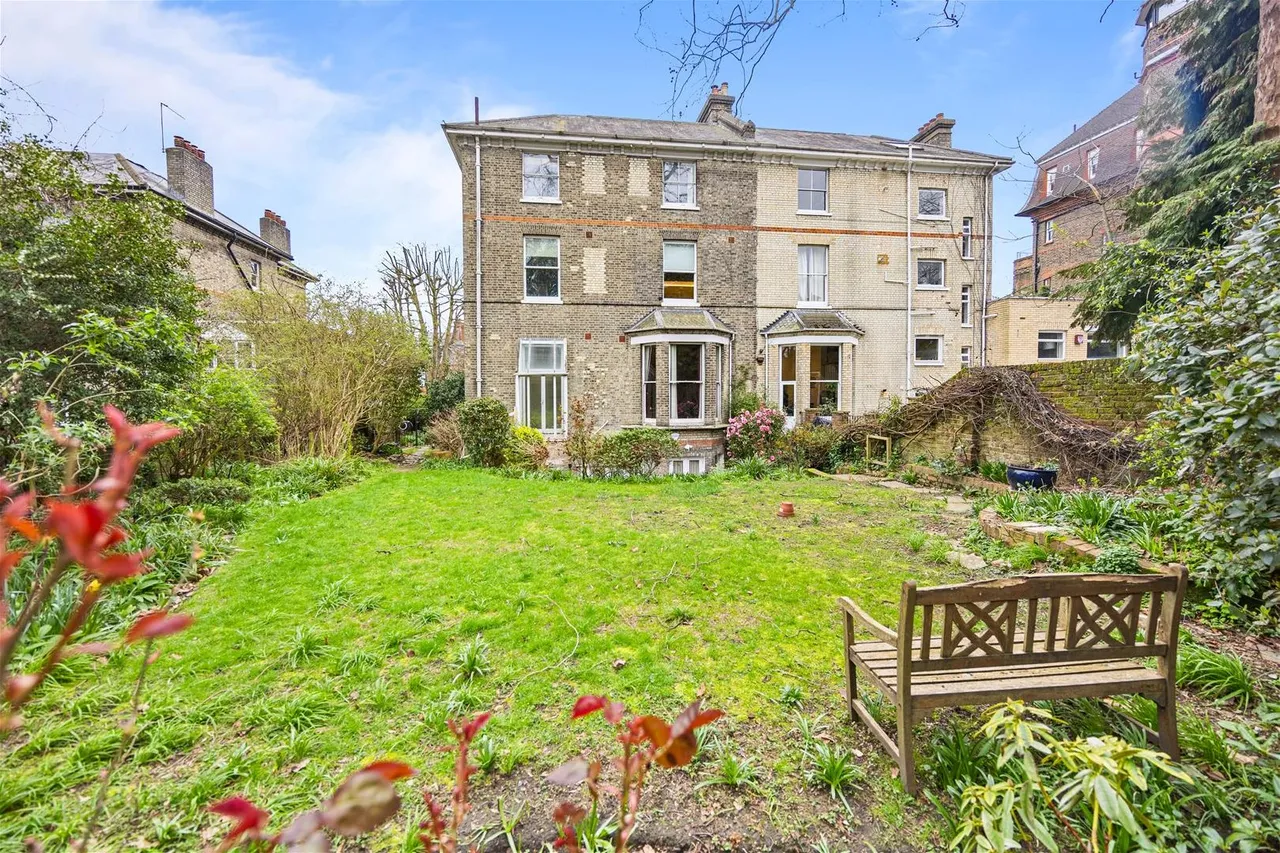 Lyndhurst Road, London NW3 5PX, photo 6