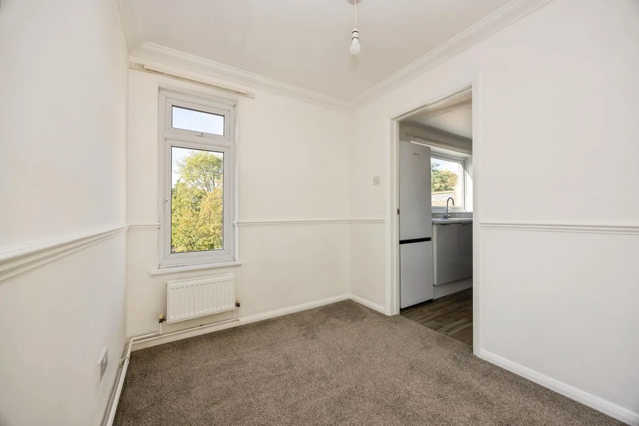 Church Road, GU16, photo 9