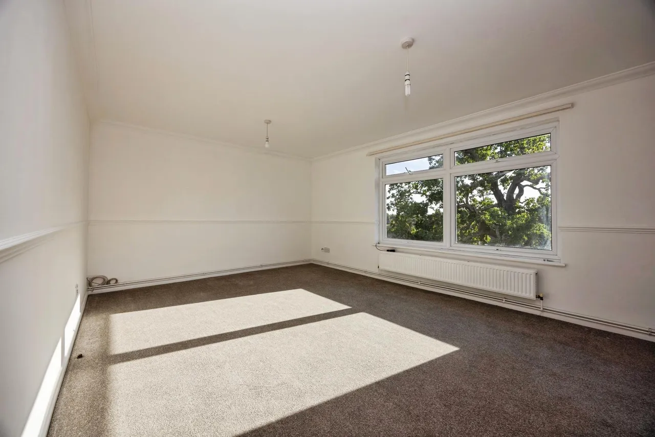 Church Road, GU16, photo 6
