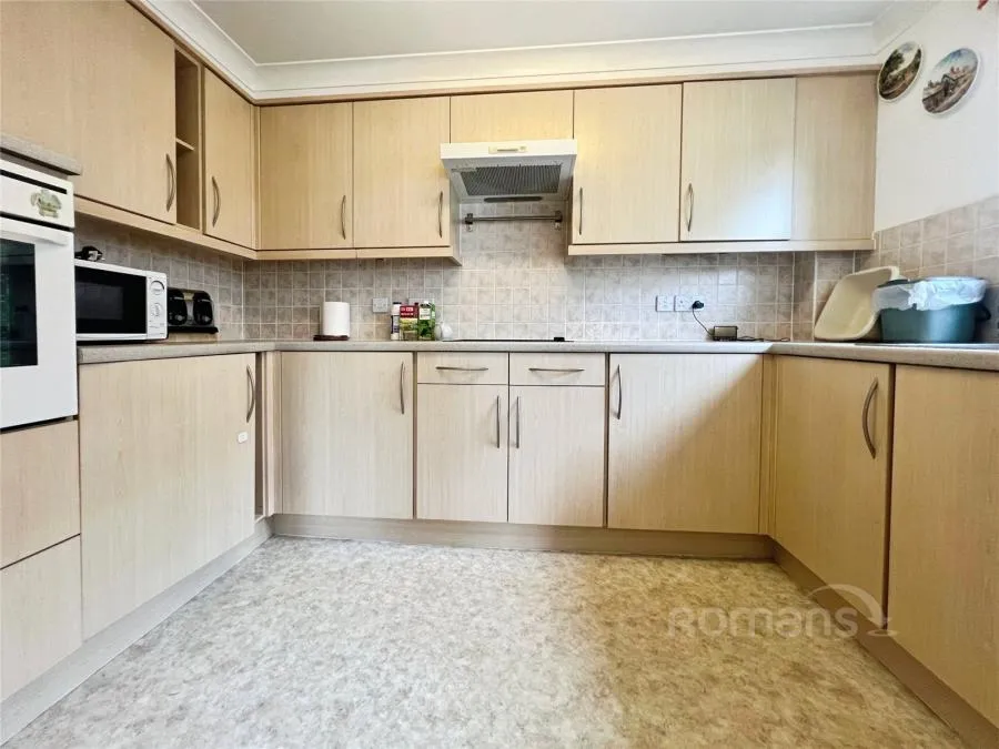 Windsor Way, Aldershot, GU11, photo 7