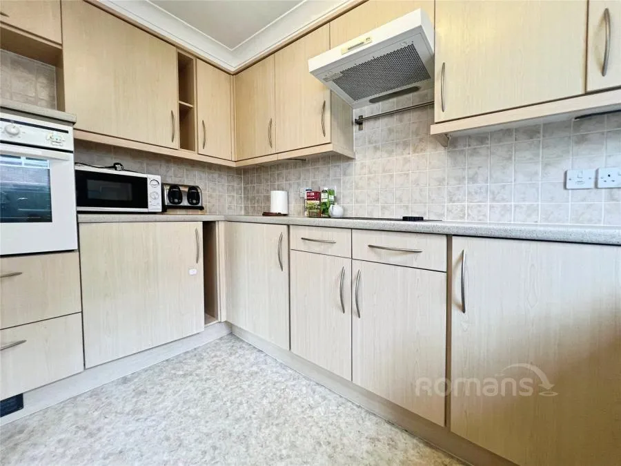 Windsor Way, Aldershot, GU11, photo 8