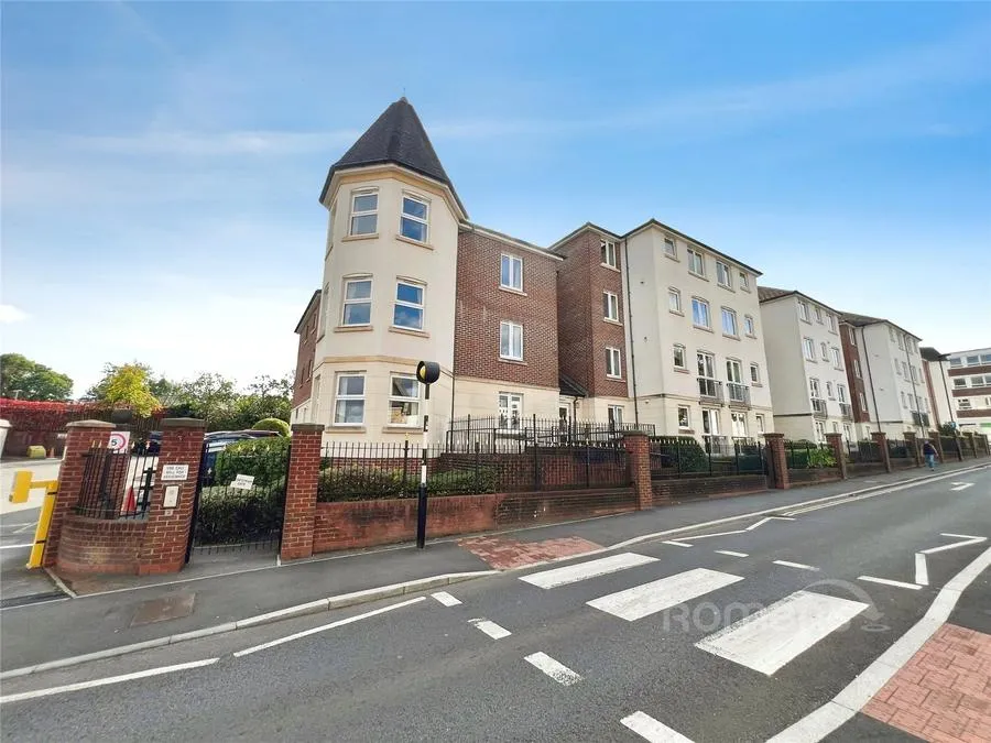 Windsor Way, Aldershot, GU11, photo 21