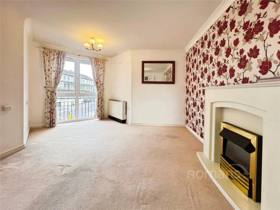 Windsor Way, Aldershot, GU11, photo 6