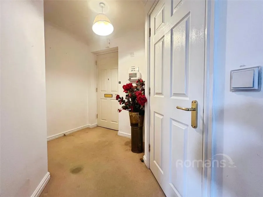 Windsor Way, Aldershot, GU11, photo 13
