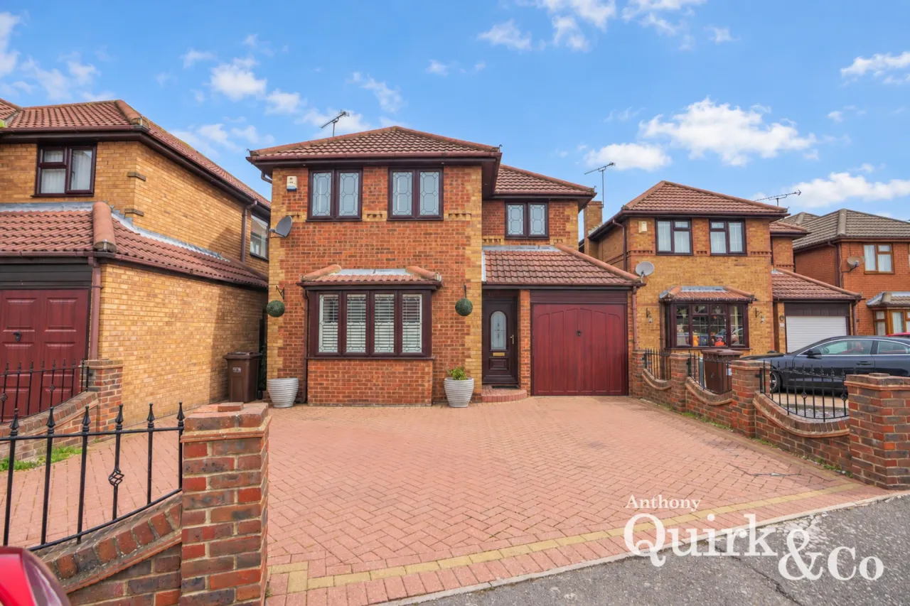 4 bed house for sale, Jarvis Road, Canvey Island, SS8