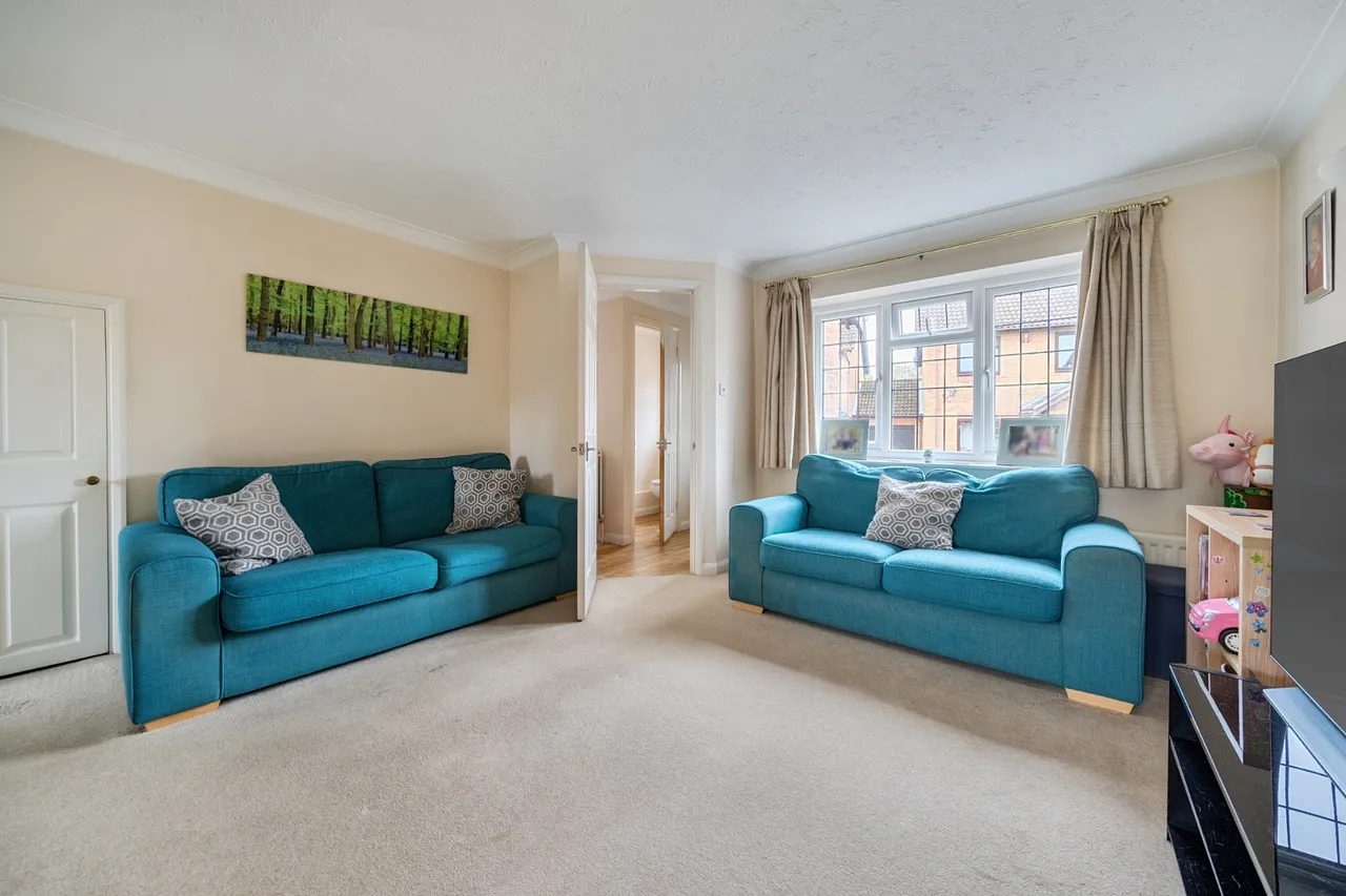 Suffolk Drive, Guildford, GU4, photo 6