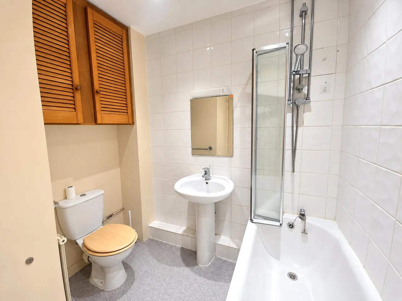 Oaklands, Hartley Wintney, Hook, Hampshire, RG27 8TX, photo 6