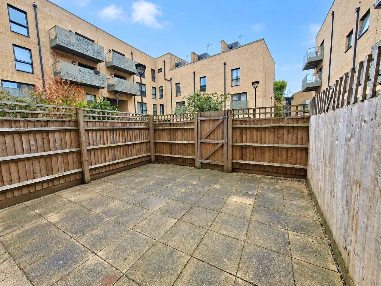 Horsnell Close, London, SE5, photo 14