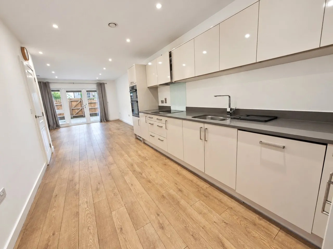 Horsnell Close, London, SE5, photo 2