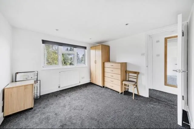 Hutton Grove, London, N12, photo 4