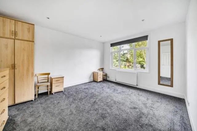 Hutton Grove, London, N12, photo 5