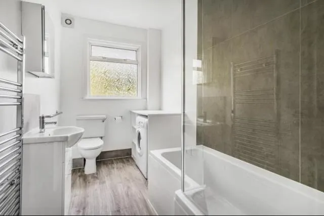 Hutton Grove, London, N12, photo 7