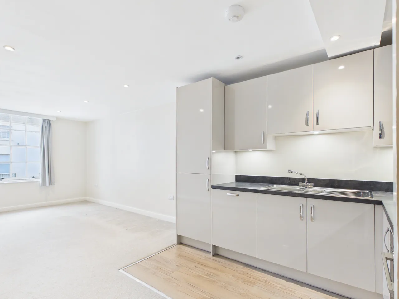 Portland Street, Cheltenham, GL52, photo 8