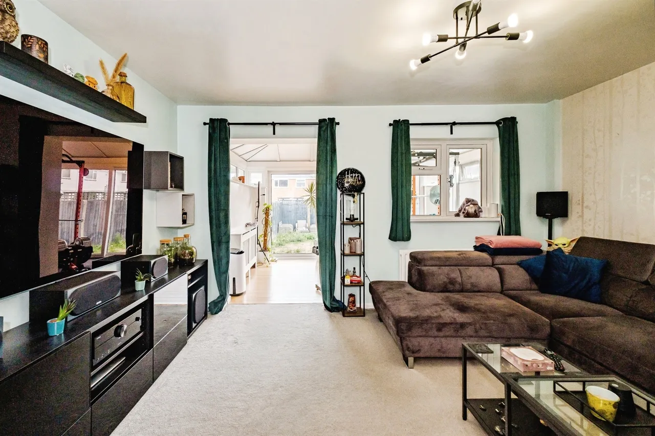 Brighton Road, Lancing, BN15, photo 3