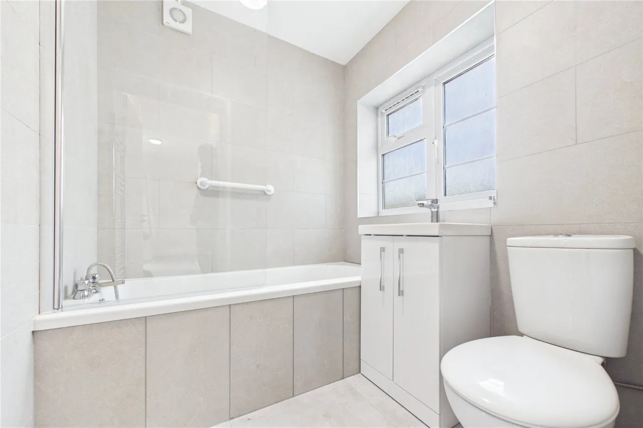 Andover Road, Newbury, RG14, photo 4