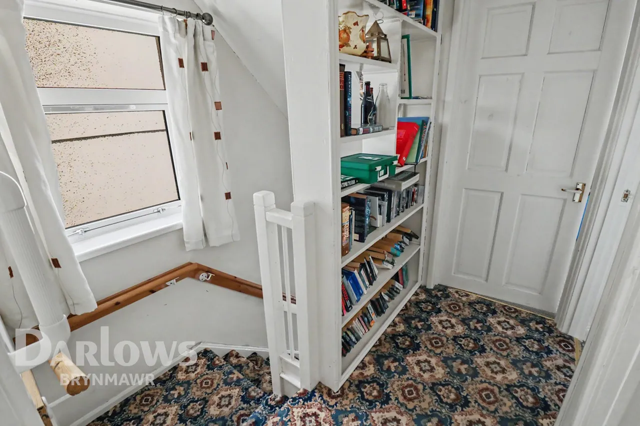 Tredegar Road, Ebbw Vale, photo 10