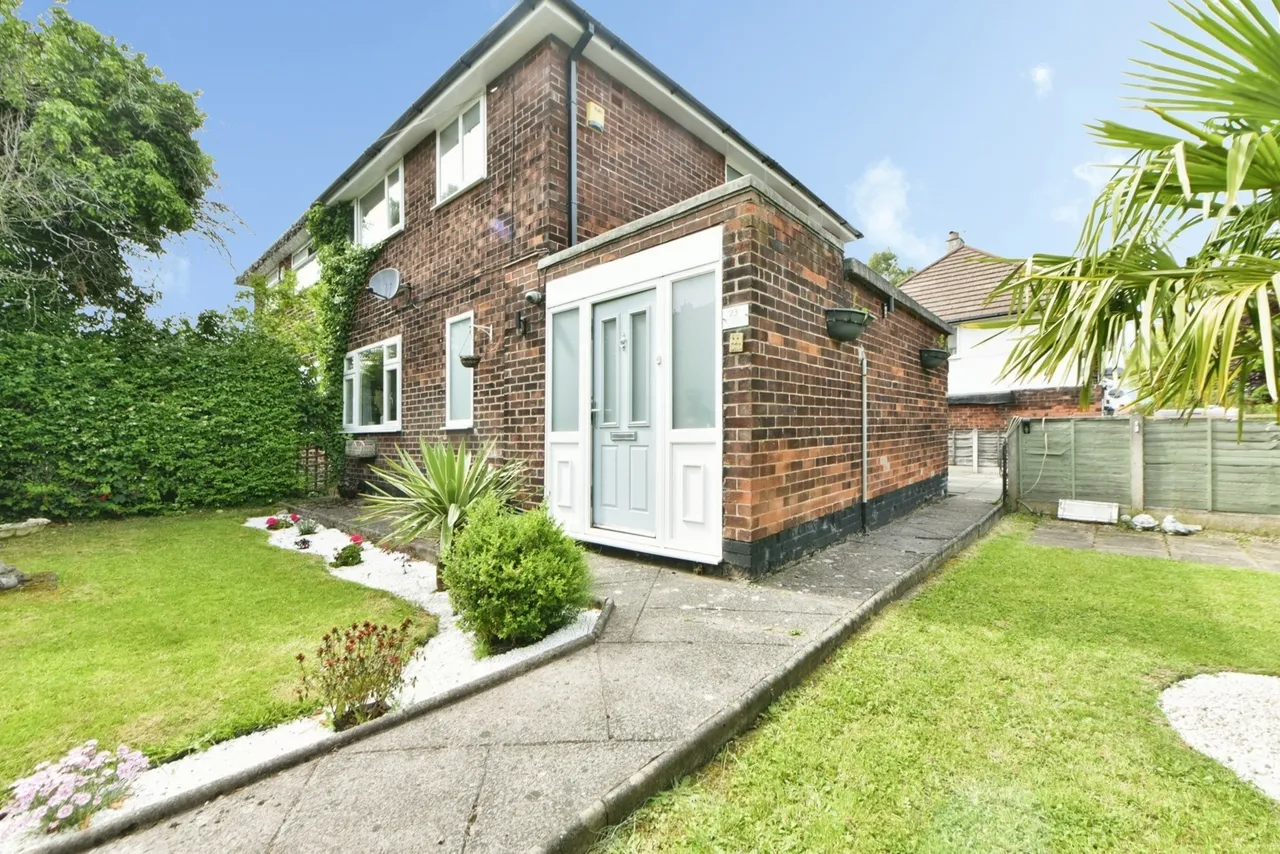Woodstock Road, Woodley, Stockport, Greater Manchester, SK6, photo 14