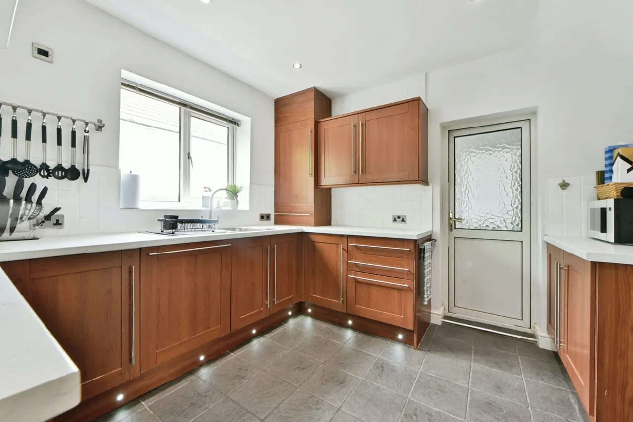 Woodstock Road, Woodley, Stockport, Greater Manchester, SK6, photo 5