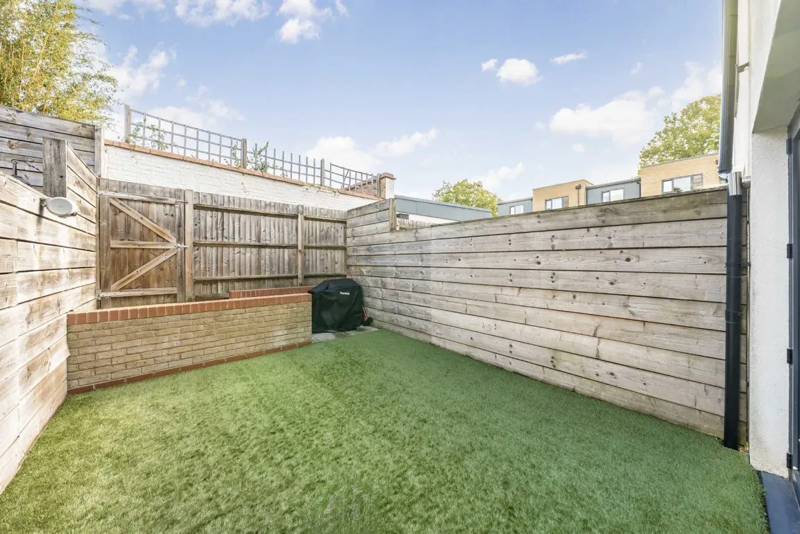 Fallow Place, TW11, photo 6